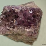Cuarzo (variedad amatista)<br />Afloramiento de liditas de El Castelluelo, El Castelluelo, Alacón, Comarca Andorra-Sierra de Arcos, Teruel, Aragón, España<br />55 x 60 mm<br /> (Autor: Joan Niella)