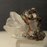 Pirita, Cuarzo<br />Mina Gavorrano, Gavorrano, Provincia Grosseto, Toscana, Italia<br />27 x 22 mm<br /> (Autor: Sante Celiberti)