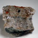 Pirita y CuarzoLa Mouline, Bennac, Alban-Le Fraysse area, Tarn, Occitanie, FranceMedida: 5,1 x 4,8 x 2,4 cms (Autor: Joan Martinez Bruguera)