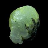 Prehnita con AugitaCantera Oficarsa, Cerro de las Culebras, Carchelejo, Cárcheles, Comarca Sierra Mágina, Jaén, Andalucía, EspañaEjemplar de 3,7cm. (Autor: DAni)