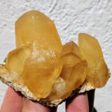 CalcitaLa Verde Quarry, Alto de Verdenueva, Camargo, Comarca Santander, Cantabria, Spain7,0 x 6,2 cm. (Autor: Carles)