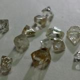 Diamante<br />Río Birim, Disitrito Birim, Región Oriental, República de Ghana<br />el mayor 3mm<br /> (Autor: Ramon A  Lopez Garcia)