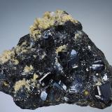 Sphalerite<br />Banská tiavnica (Schemnitz), Banská tiavnica District, Banská Bystrica Region, Slovak Republic<br />53 x 48 mm<br /> (Author: Gerhard Brandstetter)