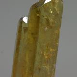 Berilo (variedad heliodoro)<br />Sapucaia do Norte, Galiléia, Vale do Rio Doce, Minas Gerais, Brasil<br />20x42<br /> (Autor: Ramon A  Lopez Garcia)