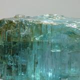 Berilo (variedad aguamarina)<br />Pedra Azul (Fortaleza), Vale do Jequitinhonha, Minas Gerais, Brasil<br />90x80x45mm<br /> (Autor: Ramon A  Lopez Garcia)