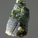 Corindón<br />Provincia de Pailín, Camboya<br />14x30 mm<br /> (Autor: Ramon A  Lopez Garcia)