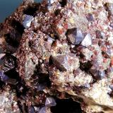 Esfalerita<br />Joplin, Distrito Tri-State, Condado Jasper, Missouri, USA<br />Cristal mayor de 1 cm.<br /> (Autor: Antonio P. López)