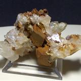 Siderite, QuartzSistema de vetas de cuarzo Valle Vorno, Capannor, Monti Pisani, Provincia Pisa, Toscana, Italia57 x 36 mm (Author: Sante Celiberti)