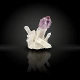 Quartz<br />Denny Mountain, King County, Washington, USA<br />5 x 4.6 x 3.8 cm<br /> (Author: eric8he)