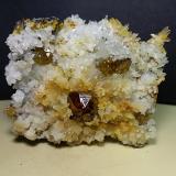 Sphalerite, QuartzCampo di Sasso, Maremma, Bibbona, Provincia Livorno, Toscana, Italia68 x 58 mm (Author: Sante Celiberti)