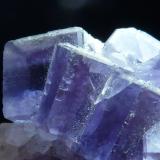 Fluorita, CuarzoLa Cabaña, Valdelmar, zona minera de Berbes, Berbes, Ribadesella, Comarca Oriente, Principado de Asturias (Asturias), España4,5 x 2 cm. (Autor: javier ruiz martin)