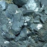 Calcocita (Calcosina)Mina Las Cruces, Gerena-Guillena-Salteras, Comarca Sierra Norte, Sevilla, Andalucía, España0,8 x 0,4 cm. el cristal (Autor: javier ruiz martin)
