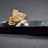 Quartz (variety smoky quartz, variety dauphine law twin), Goethite after Siderite<br />Lake George, Park County, Colorado, USA<br />84 mm x 32 mm 26 mm<br /> (Author: Don Lum)