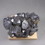 Galena<br />Depósito Krushev dol, Mina Krushev dol, Zona minera Madan, Montes Rhodope, Smolyan Oblast, Bulgaria<br />10,3 x 7,5 x 5,2 cm.<br /> (Autor: J. G. Alcolea)
