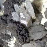 Cuarzo, óxidos de manganeso<br />Campiglia Marittima, Campigliese, Provincia Livorno, Toscana, Italia<br />190 x 125 mm<br /> (Autor: Sante Celiberti)