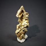 Gold<br />Round Mountain Mine, Round Mountain, Round Mountain District, Nye County, Nevada, USA<br />15 mm x 5.4 mm<br /> (Author: Don Lum)