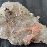 Inesite, Hubeite, Quartz, 'Apophyllite'Mina Fengjiashan, Edong, Daye, Prefectura Huangshi, Provincia Hubei, China6 x 4 cm (Author: Volkmar Stingl)