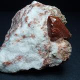 Cuarzo (variedad jacinto de compostela), YesoAfloramiento del Keuper, Barranco de la Escarabehuela, Enguídanos, Comarca Manchuela Conquense, Cuenca, Castilla-La Mancha, España5 x 5 cm. (Autor: javier ruiz martin)