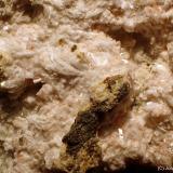 Laumontita<br />Cantera Soriana, El Prat, Soriana, Estopiñán del Castillo, Comarca La Ribagorza, Huesca, Aragón, España<br />CV 2 x 1 cm<br /> (Autor: Joan Niella)