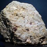 Almandino (Grupo Granate)El Hoyazo, Níjar, Comarca Metropolitana de Almería, Almería, Andalusia, Spain6 x 5 cm (Autor: Joan Niella)