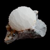 Calcite<br />Herja Mine, Chiuzbaia, Baia Sprie, Maramures, Romania<br />60 mm x 40 mm x 35 mm<br /> (Author: Dany Mabillard)