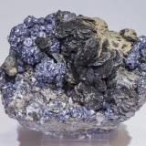 Wurtzite with GalenaÁnimas Mine, Ánimas , Chocaya, Municipio Atocha, Sud Chichas Province, Potosí Department, BoliviaSpecimen size: 9 × 8.3 × 5.2 cm /  main crystal size: 2.6 × 1.7 cm (Author: Jordi Fabre)
