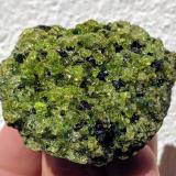 Fayalita-Forsterita (Serie), Hercynita (variedad picotita)<br />Canet d´Adri, Comarca Gironès, Gerona / Girona, Cataluña / Catalunya, España<br />4,5 x 4,7 cm.<br /> (Autor: Carles)