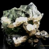 Fluorita y Calcita.<br /><br />60x60 mm.<br /> (Autor: Jesus Franquesa Baucells)
