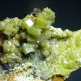 Piromorfita, Goethita y CuarzoResuperferolítica claim, Cerro de la Canaleja, Santa Eufemia, Comarca Los Pedroches, Córdoba, Andalusia, Spain11 x 8,5 cm. (Autor: javier ruiz martin)