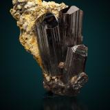 Rutile<br />Tormiq Valley, Baltistan District, Gilgit-Baltistan (Northern Areas), Pakistan<br />pending<br /> (Author: Gail)