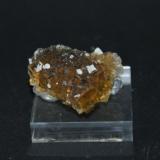 Fluorite and minor Baryte<br />Moscona Mine, El Llano, Solís, Corvera de Asturias, Comarca Avilés, Principality of Asturias (Asturias), Spain<br />4 cm<br /> (Author: Philippe Durand)