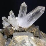 Calcite, Quartz, Pyrite, manganese oxides<br />Isola del Giglio, Grosseto Province, Tuscany, Italy<br />65 x 41 mm<br /> (Author: Sante Celiberti)