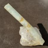 Beryl (variety Aquamarine)<br />Melrose Quarry, Stoneham, Oxford County, Maine, USA<br />7,5 cm long crystal<br /> (Author: Volkmar Stingl)