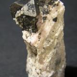 Alabandita, RodocrositaUchucchacua Mine, level 300, &#8595;895 m., Oyón Province, Lima Department, Peru3,6 × 1,8 × 1,2 cm (Autor: Frederic Varela)