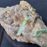 Beryl (variety emerald)<br />Hà Giang Province, Vietnam<br />7,5 x 4 cm<br /> (Author: Volkmar Stingl)