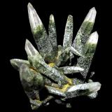 Quartz, Chlorite<br />Ganesh Himal, Dhading District, Bagmati Pradesh, Nepal<br />Specimen height 4.5 cm<br /> (Author: Tobi)