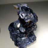 Hematites, Cuarzo<br />Mina Rio (Mina Rio Marina), realce Valle Giove, Rio Marina, Isla de Elba, Provincia Livorno, Toscana, Italia<br />83 x 66 mm<br /> (Autor: Sante Celiberti)