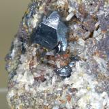 Hematite, QuartzMina Rio (Mina Rio Marina), realce Valle Giove, Rio Marina, Isla de Elba, Provincia Livorno, Toscana, Italia46 x 41 mm (Author: Sante Celiberti)