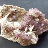 Fluorite, Baryte<br />Berbes mining area, Berbes, Ribadesella, Comarca Oriente, Principality of Asturias (Asturias), Spain<br />6 x 3 cm<br /> (Author: Volkmar Stingl)