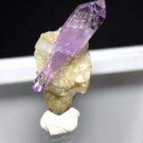 Quartz (variety amethyst)Cantera Capurru, Osilo, Provincia Sassari, Cerdeña/Sardegna, Italia25 x 12 mm (Author: Sante Celiberti)