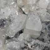 Fluorapophyllite-(K), Stilbite-Ca<br />Pune District (Poonah District), Maharashtra, India<br />18 x 15 cm<br /> (Author: Volkmar Stingl)