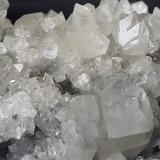 Fluorapophyllite-(K), Stilbite-Ca<br />Pune District (Poonah District), Maharashtra, India<br />18 x 15 cm<br /> (Author: Volkmar Stingl)