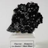 Hematite and Fluorite<br />Les Droites (south face), Mont Blanc Massif, Chamonix, Haute-Savoie, Auvergne-Rhône-Alpes, France<br />60mm x 55mm *35 mm<br /> (Author: Philippe Durand)