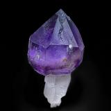 Quartz (variety amethyst)<br />Maquar District, Ghazni Province, Afghanistan<br />5.4 x 3.2 cm<br /> (Author: am mizunaka)