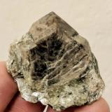 Casiterita, MoscovitaSan Finx Mines, Vilacova, Lousame, Comarca Noia, La Coruña / A Coruña, Galicia / Galiza, Spain4,0 x 2,6 cm. (Autor: Carles)