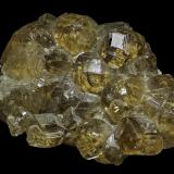 Grossular<br />Jeffrey Mine, Asbestos, Les Sources RCM, Estrie, Québec, Canada<br />25 x 18 x 13 mm<br /> (Author: Rob Schnerr)