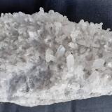 Quartz<br />Baimashan tunnel (construction site), Qianbaxia, Wuyishan, Nanping Prefecture, Fujian Province, China<br />13 x 6 cm<br /> (Author: Volkmar Stingl)