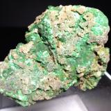 Malachite, CerussiteMiniera Montevecchio, Arbus, Provincia Medio Campidano, Cerdeña/Sardegna, Italia56,4 x 41,5 mm (Author: Sante Celiberti)