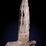 Cuarzo<br />Diamantina, Jequitinhonha, Minas Gerais, Brasil<br />62mm x 115mm x 40mm<br /> (Autor: Firmo Espinar)