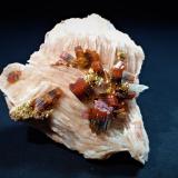 Vanadinite, BaryteACF Mine area, Mibladen mining district, Mibladen, Midelt, Midelt Province, Drâa-Tafilalet Region, Morocco37 mm x 32 mm x 37 mm (Author: Don Lum)